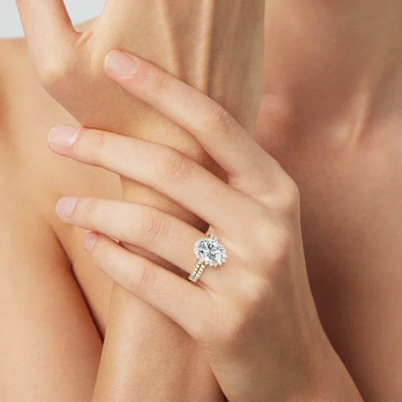 13 Cherish Halo Oval Bridal Set