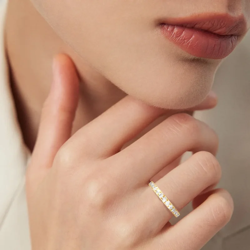 13 Stack Single Row Pavé Setting French Pavé Bezel Base full coverage round 2.3